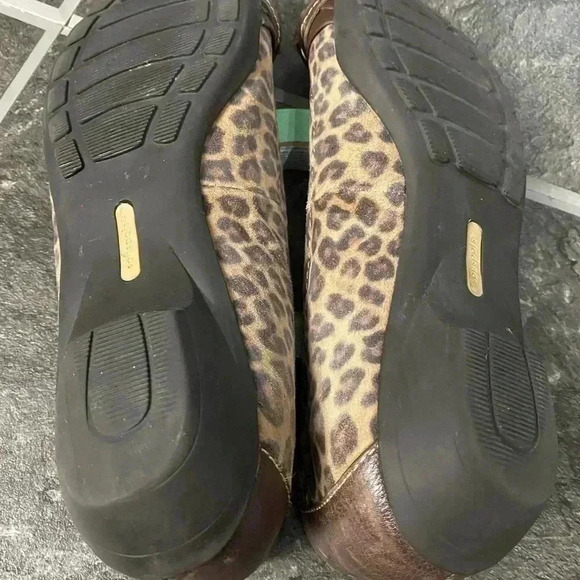 Softspots Cheetah Flats. Size 9M. - Picture 7 of 7